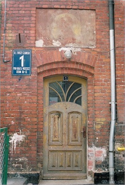 15.4 Zawiszy 1.jpg