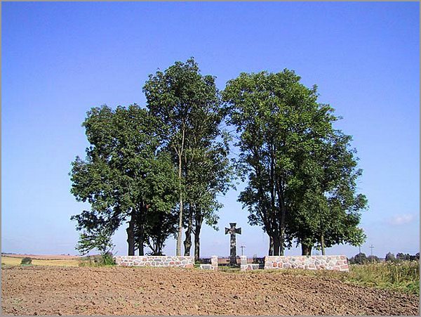 Bobry-cmentarz2.jpg